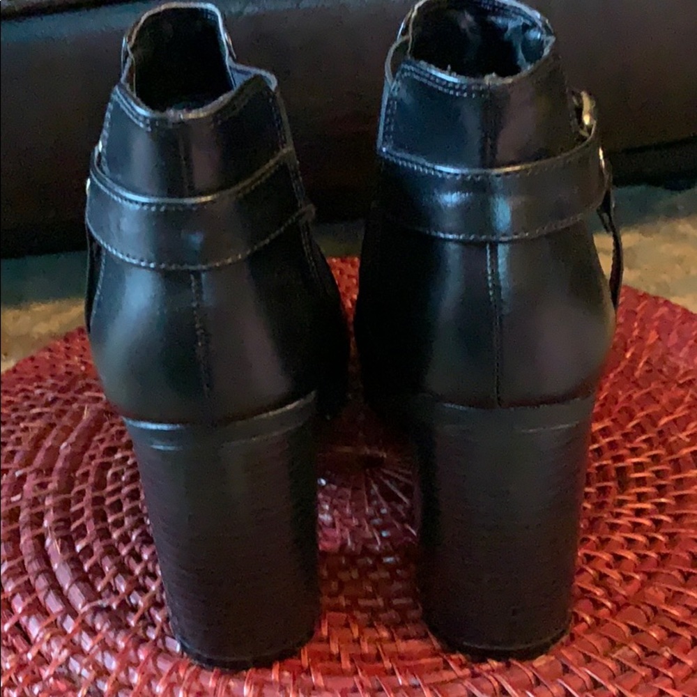 Boots - Picture 3 of 4